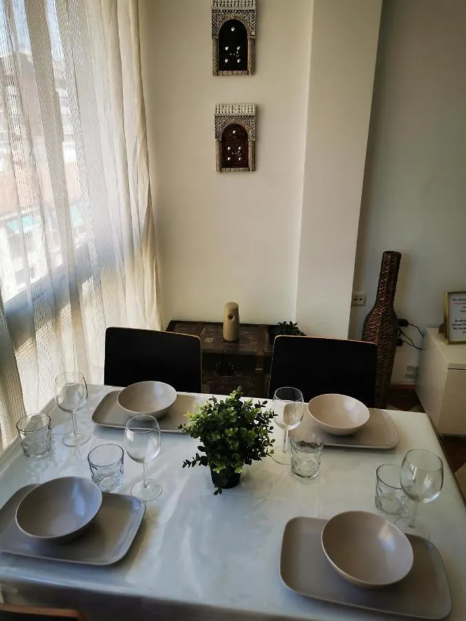Appartement Centre Ville مالقة 0*,